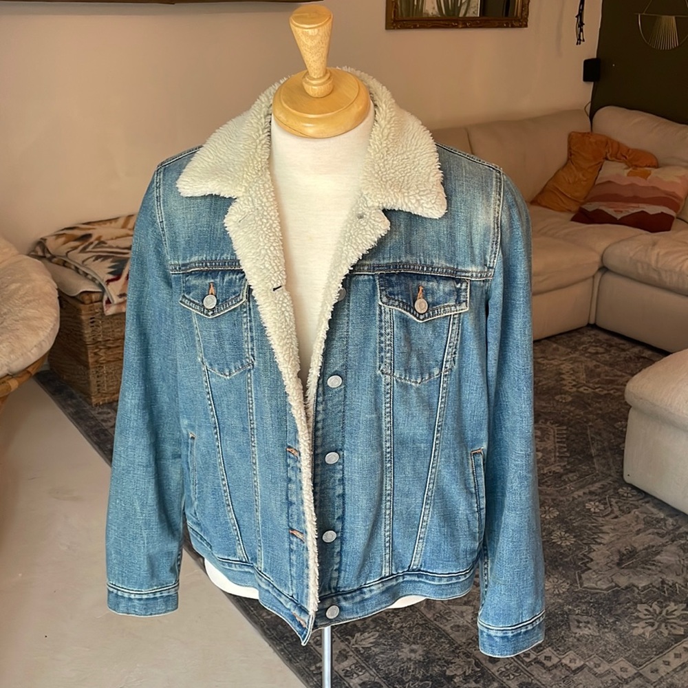 Gap Sherpa trimmed denim jacket XL